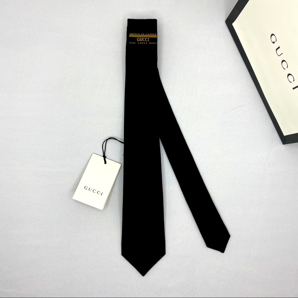 NWT Gucci Tie Black “Maison De L’Amour” Under-Knot